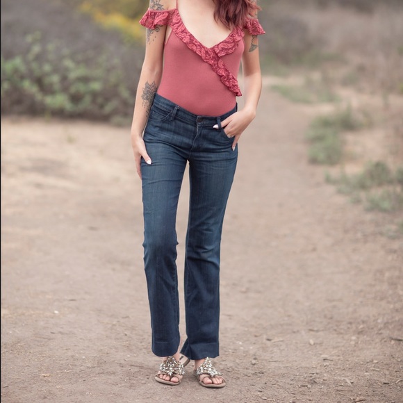 Goldsign Elan Flare Jean - Picture 2 of 9